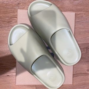 Adidas Yeezy Slides